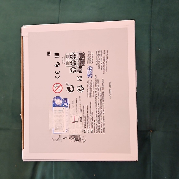 Funko Pop! Deluxe Marvel Iron Man Hall Of Armor Model 1 Gold Bobblehead 1035 - Picture 9 of 9